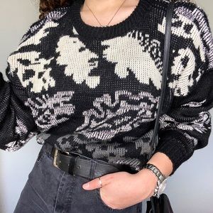 SOLD / VINTAGE • oversized sweater